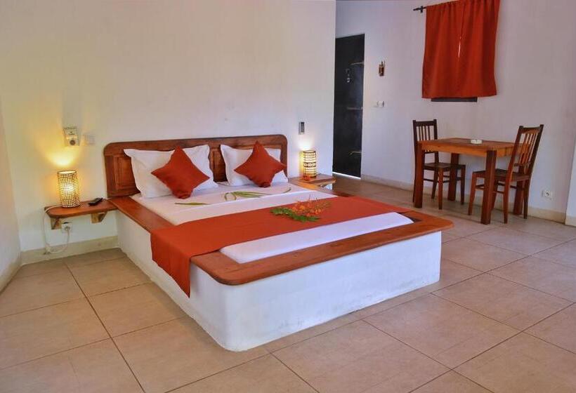 استودیوی استاندارد, Hôtel Résidence Sarimanok