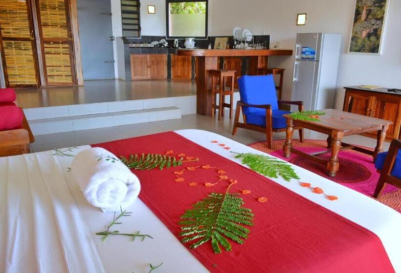 استودیوی سوپریور, Hôtel Résidence Sarimanok