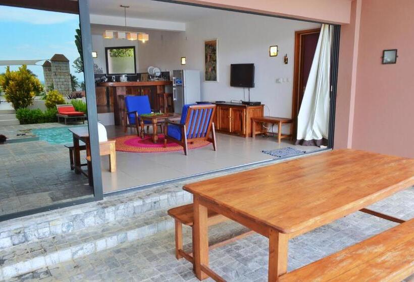 استودیوی سوپریور, Hôtel Résidence Sarimanok