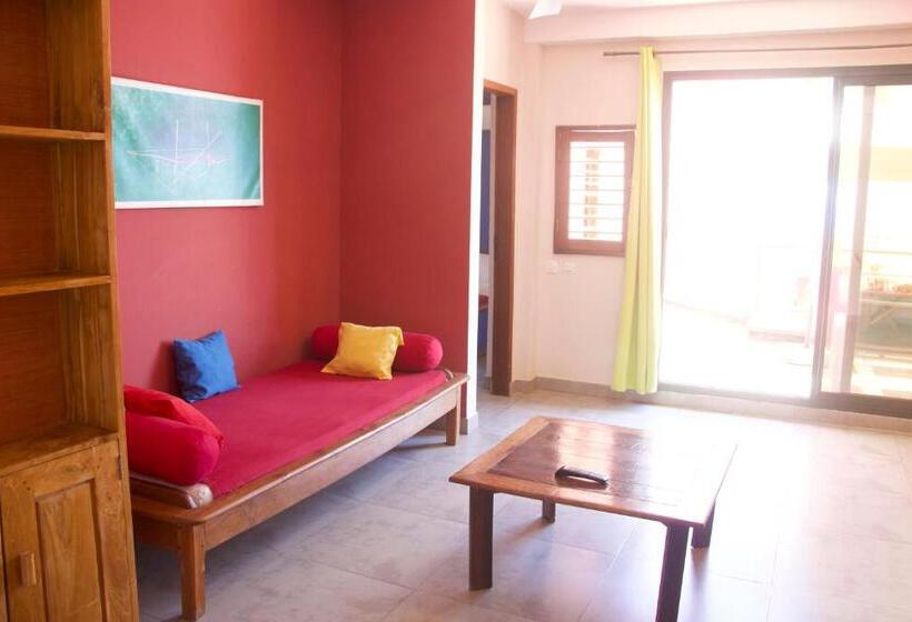 اتاق لوکس, Hôtel Résidence Sarimanok