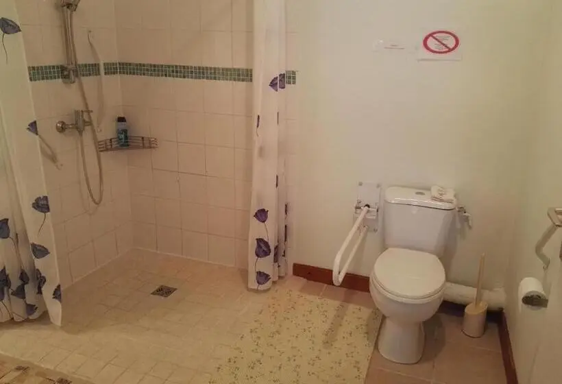 Standard-invahuone, Le Chene Vert