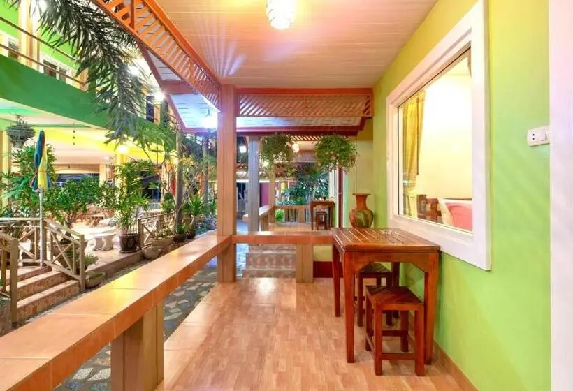اتاق استاندارد با بالکن, Naengnoi Resort Kohlarn