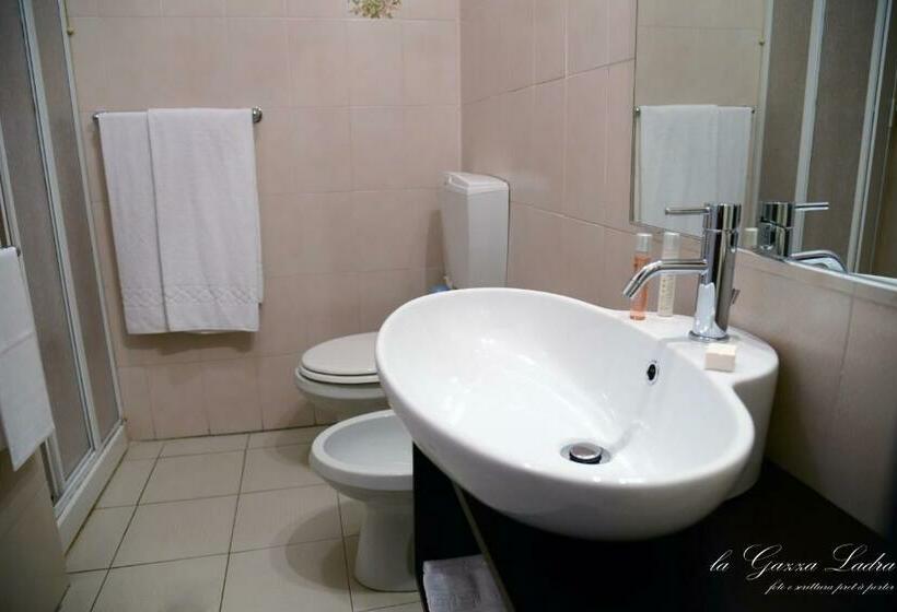 スタンダードルーム, Ristorante Taverna Verde