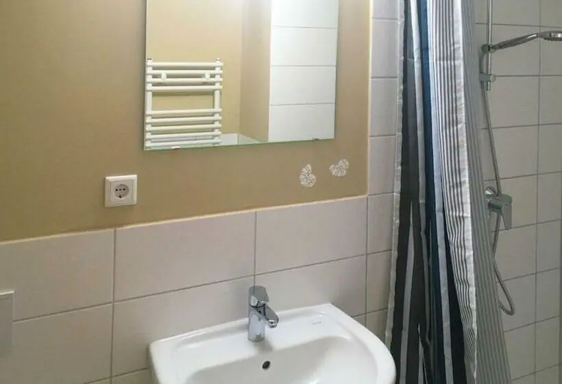 Habitación Estándar, Jachabauer