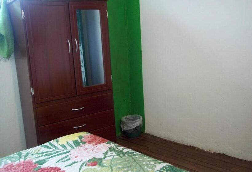 اتاق استاندارد, Hospedaje Bella Vista Mongui