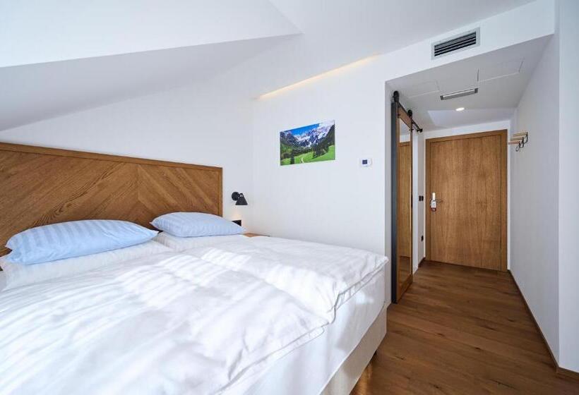 اتاق استاندارد, Hiša Ančka, šenčur 3 Min To The Airport