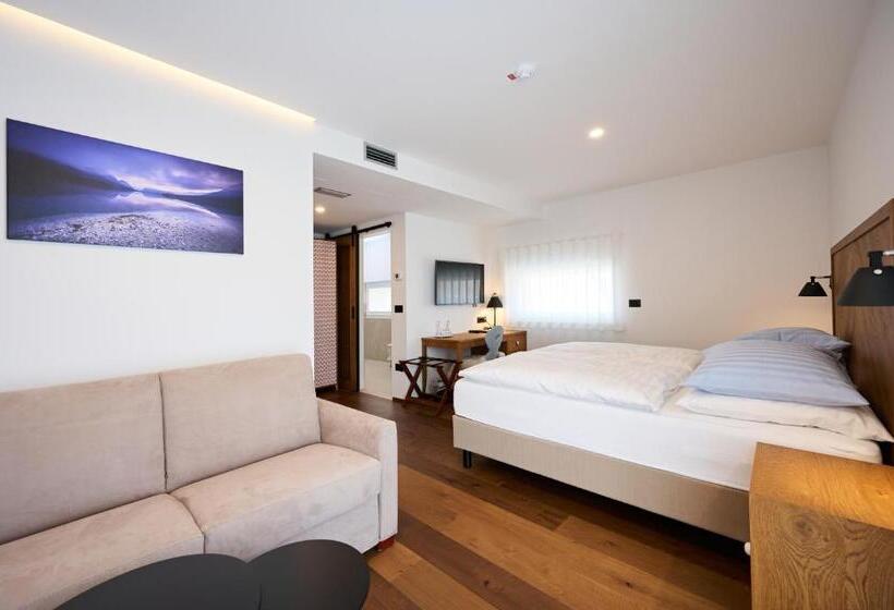 اتاق استاندارد سه تخته با بالکن, Hiša Ančka, šenčur 3 Min To The Airport