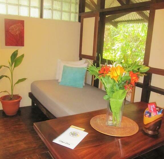 스위트, Little Corn Island Beach And Bungalow