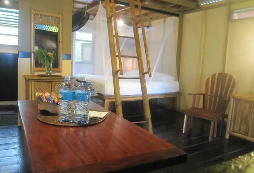 スイート, Little Corn Island Beach And Bungalow