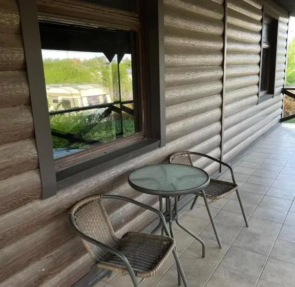 Standard-bungalow 2 Makuuhuonetta, Voyage вояж