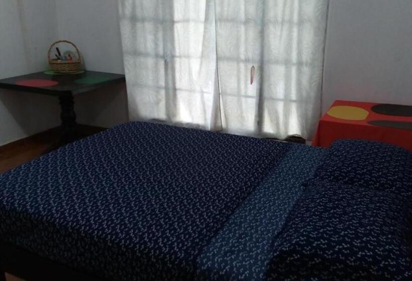 四人标准间, Hostal Villa Mercedes