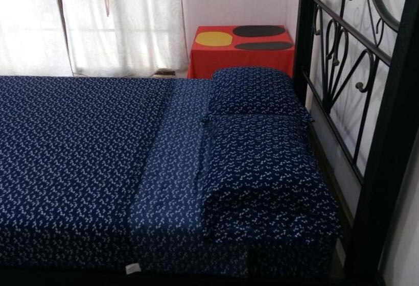 四人标准间, Hostal Villa Mercedes