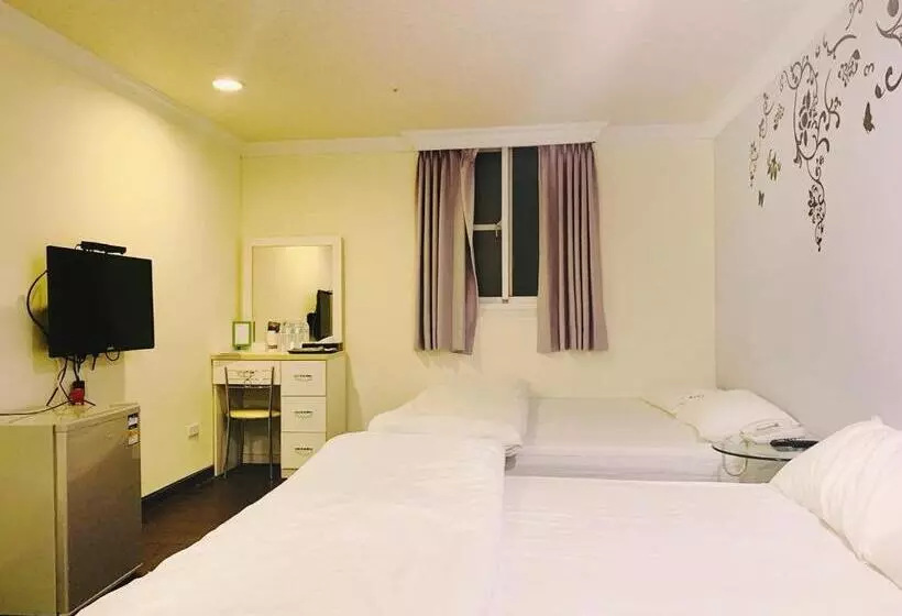 اتاق کلاسیک خانوادگی, Easy Inn International Hostel