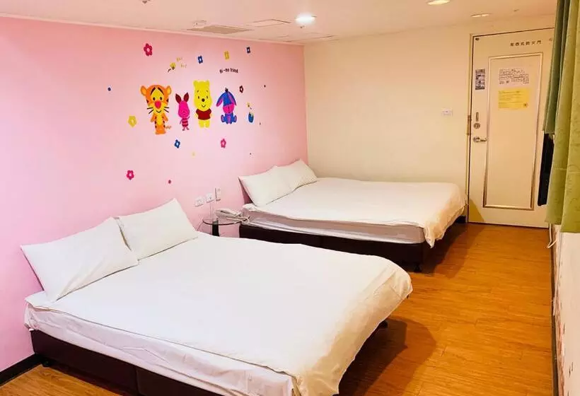 اتاق کلاسیک خانوادگی, Easy Inn International Hostel