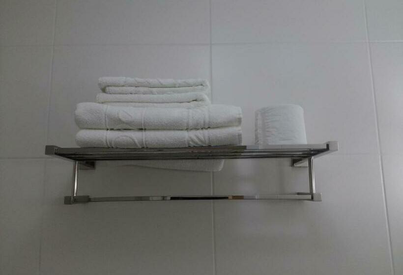 스탠다드 룸, De Stefani