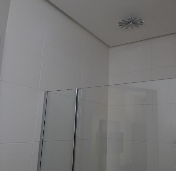 스탠다드 싱글 룸, De Stefani