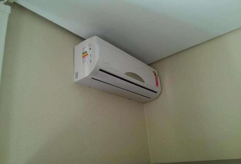 스탠다드 트리플 룸, De Stefani