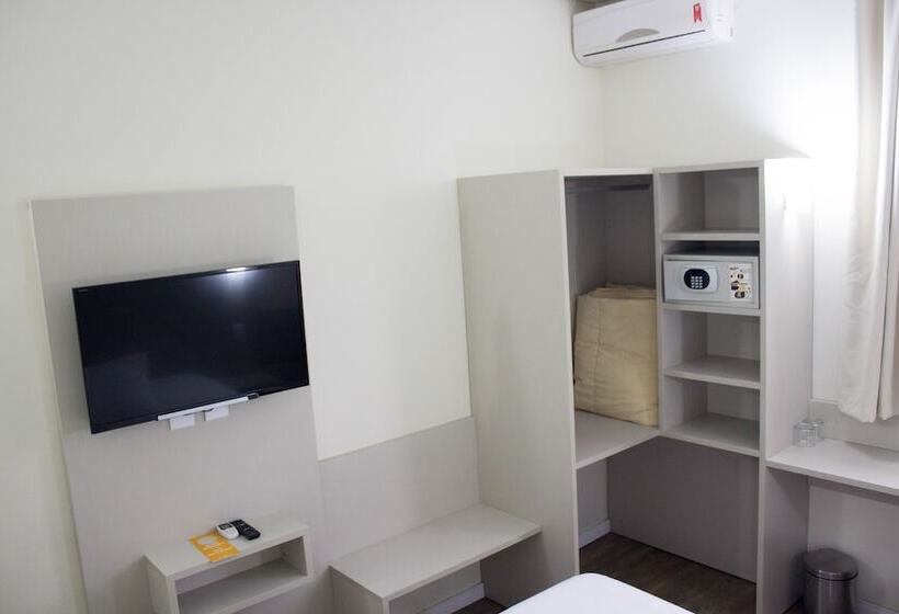 스탠다드 룸, De Stefani