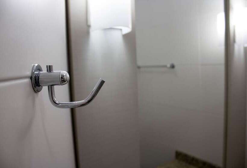 스탠다드 룸, De Stefani