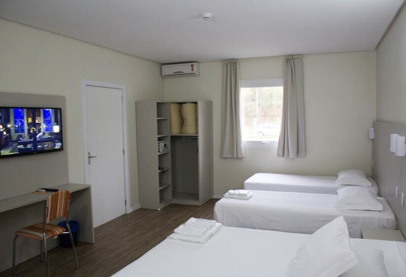 스탠다드 트리플 룸, De Stefani