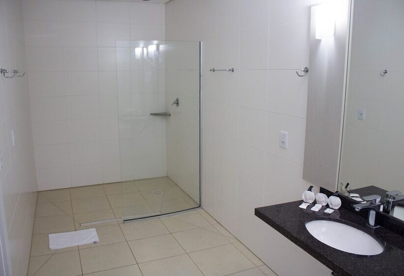 스탠다드 트리플 룸, De Stefani