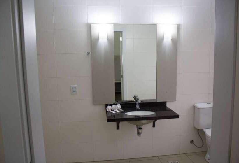 스탠다드 트리플 룸, De Stefani