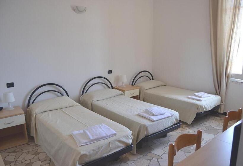 스탠다드 트리플 룸, Esperia