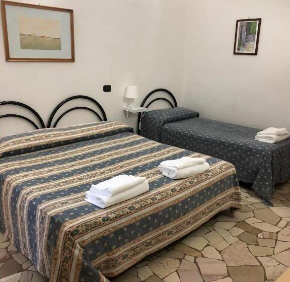 스탠다드 트리플 룸, Esperia