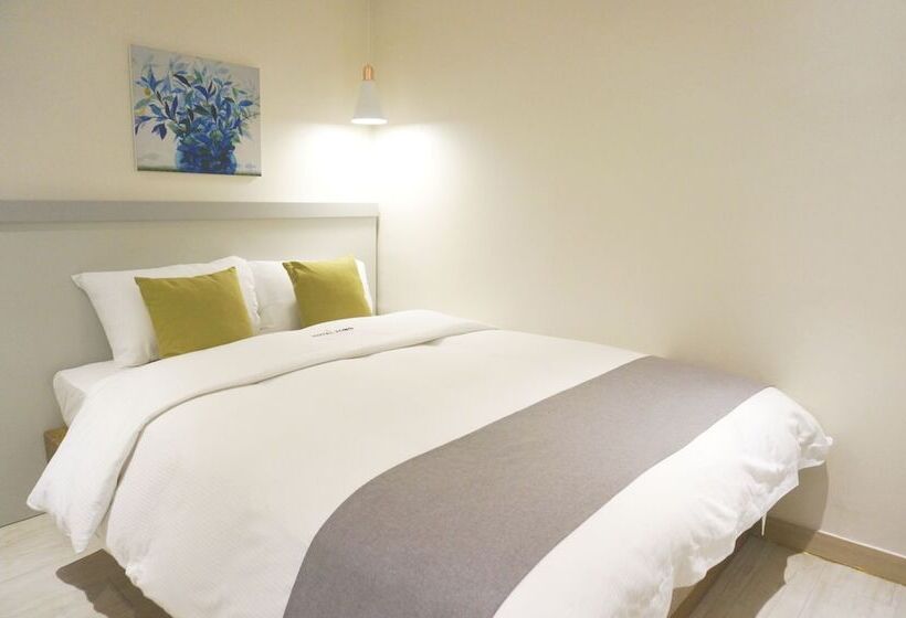 Quarto Estandar, First Stay Myeongdong