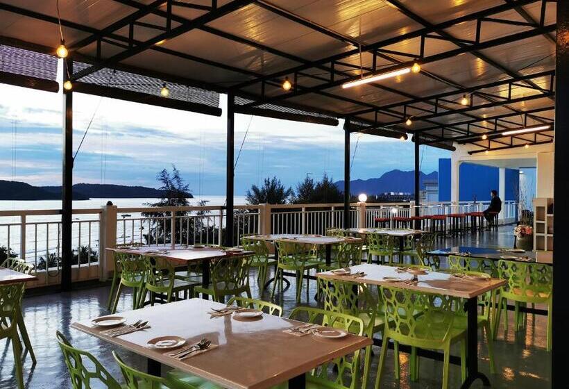 バルコニー付きスタンダードルーム, Langkapuri Resort Langkawi