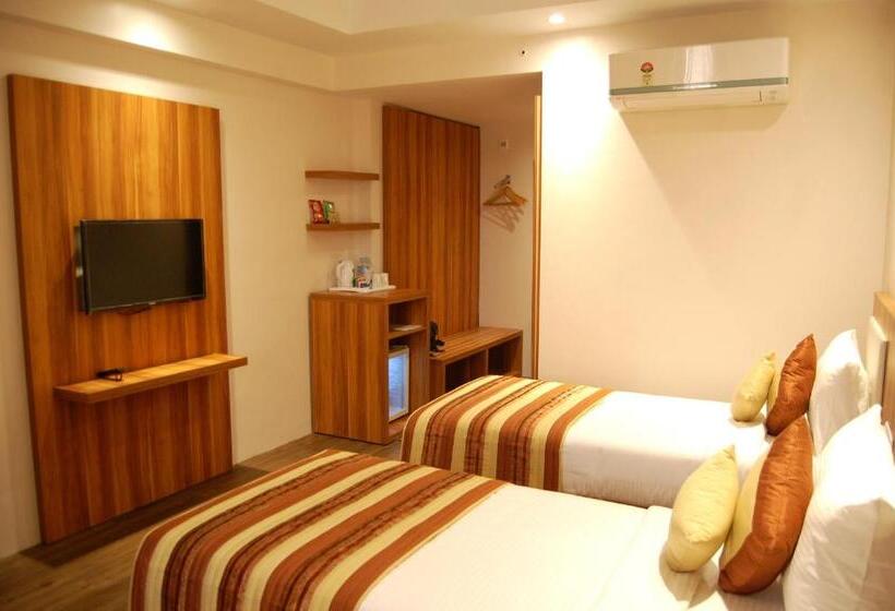Номер Deluxe, Le Roi Raipur At Raipur Railway Station