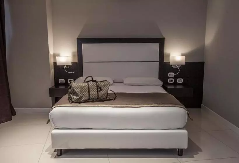Standard-huone, Marconi
