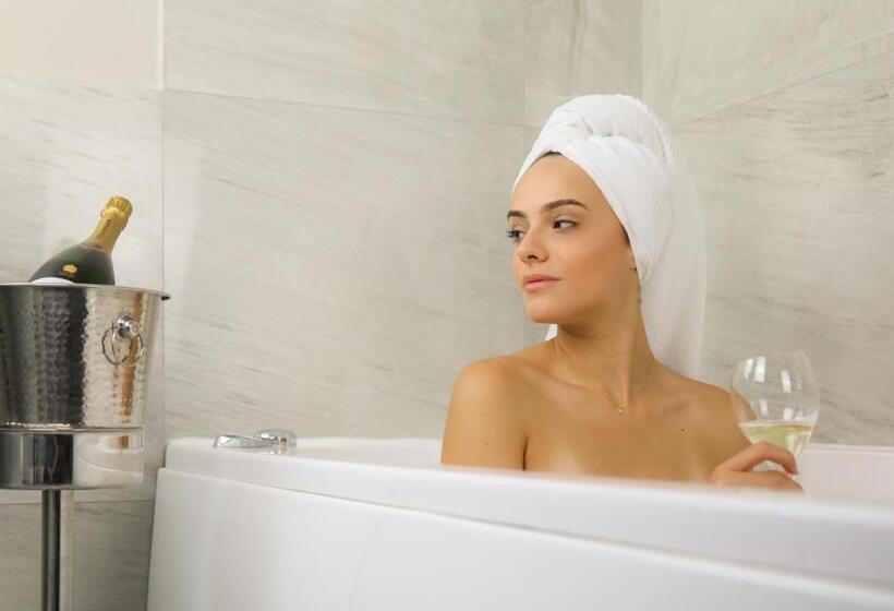 高级套房, Marconi