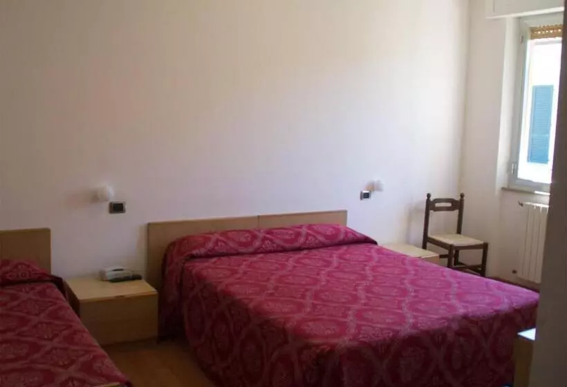 اتاق استاندارد سه نفره, Ristorante Anita
