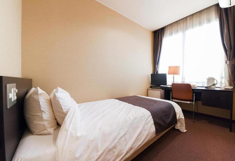 חדר סטנדרט יחיד, Tanegashima Araki