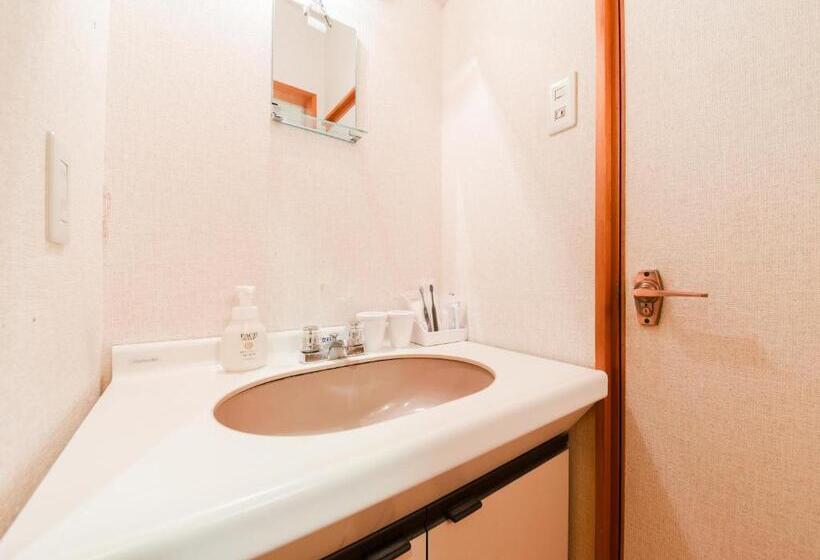 חדר סטנדרט, Tanegashima Araki