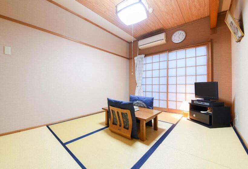 חדר סטנדרט, Tanegashima Araki