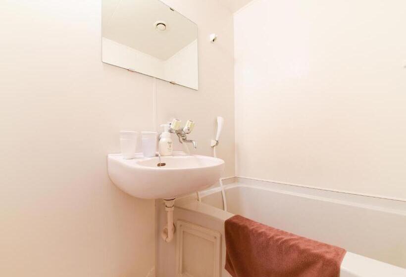 חדר סטנדרט, Tanegashima Araki