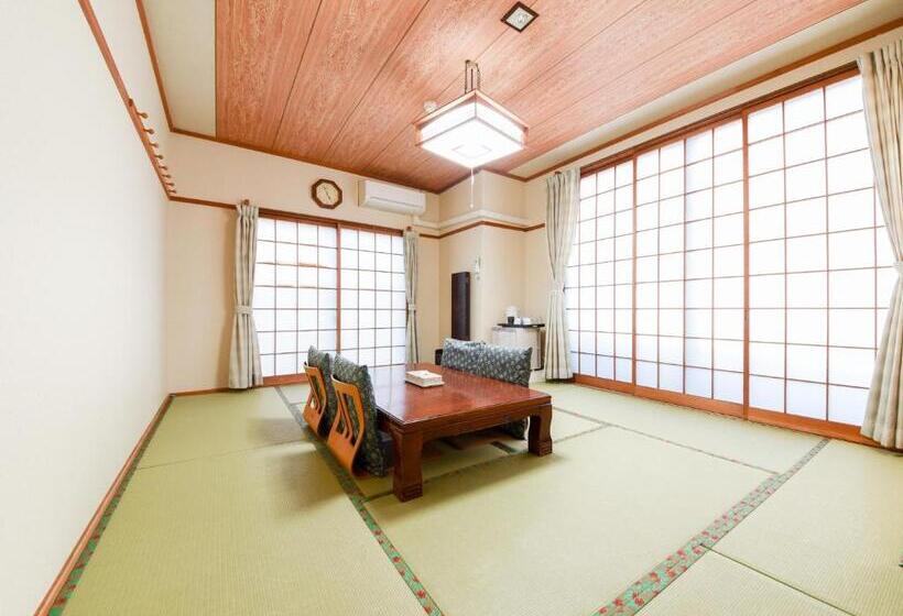 חדר סטנדרט, Tanegashima Araki