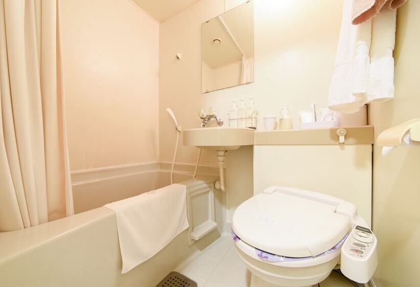 חדר סטנדרט יחיד, Tanegashima Araki