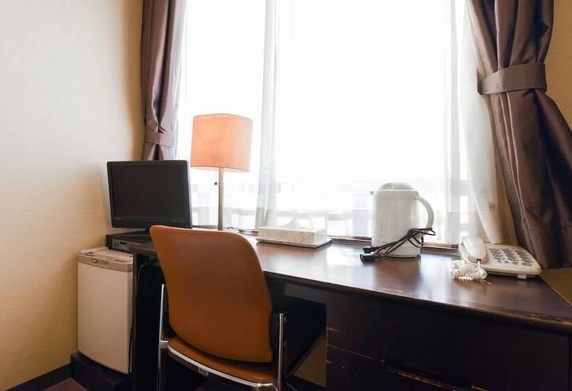 חדר סטנדרט יחיד, Tanegashima Araki