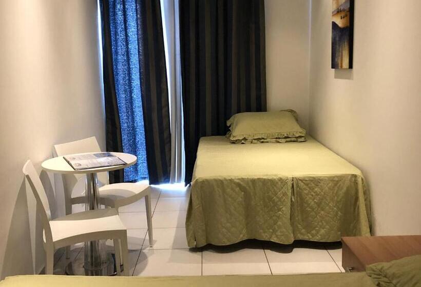 اتاق خانوادگی, Harbour Lodge