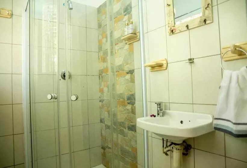 デラックストリプルルーム, Lincoln Cottages Bnb & Self Catering
