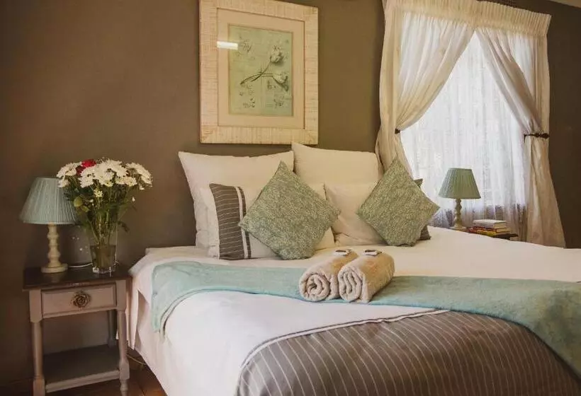 バスルーム共同エコノミー4人部屋, Lincoln Cottages Bnb & Self Catering
