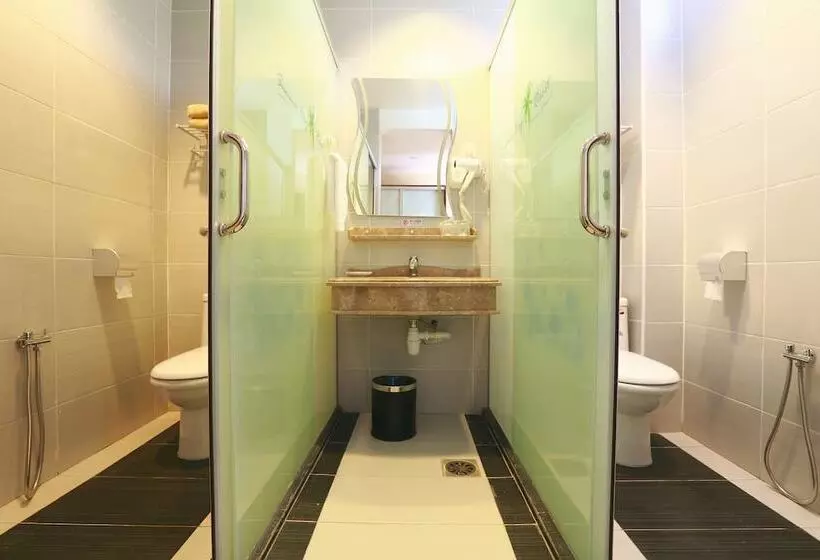 デラックスの４人部屋, Summer Bay Resort Lang Tengah Island