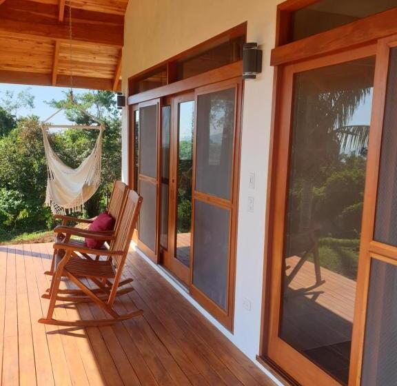 디럭스 방갈로, Palmetto Lodge