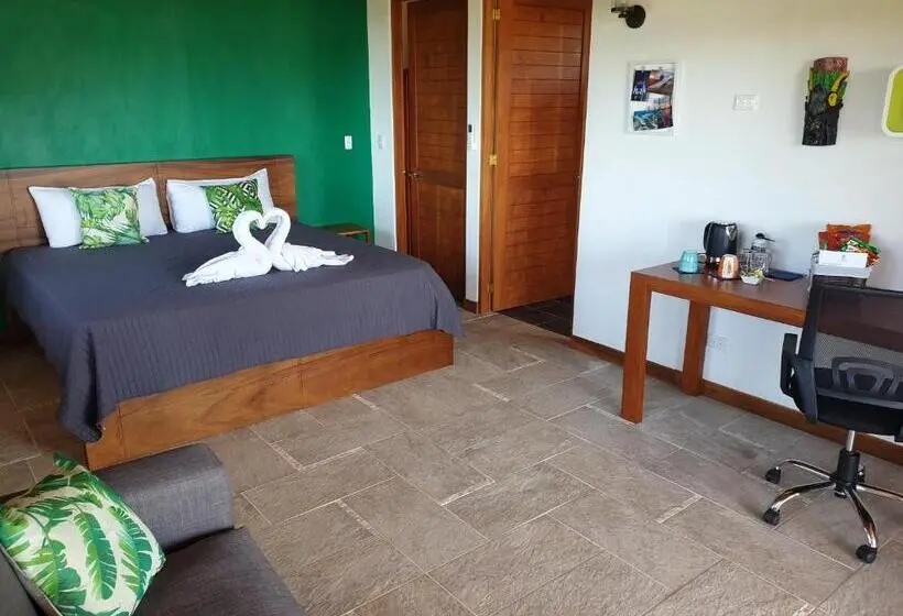 デラックスバンガロー, Palmetto Lodge