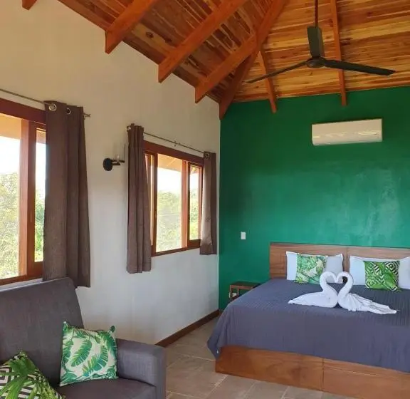 デラックスバンガロー, Palmetto Lodge