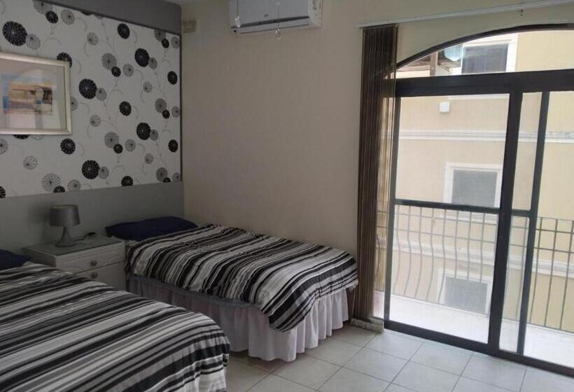 اتاق استاندارد با بالکن, Seafront Akwador