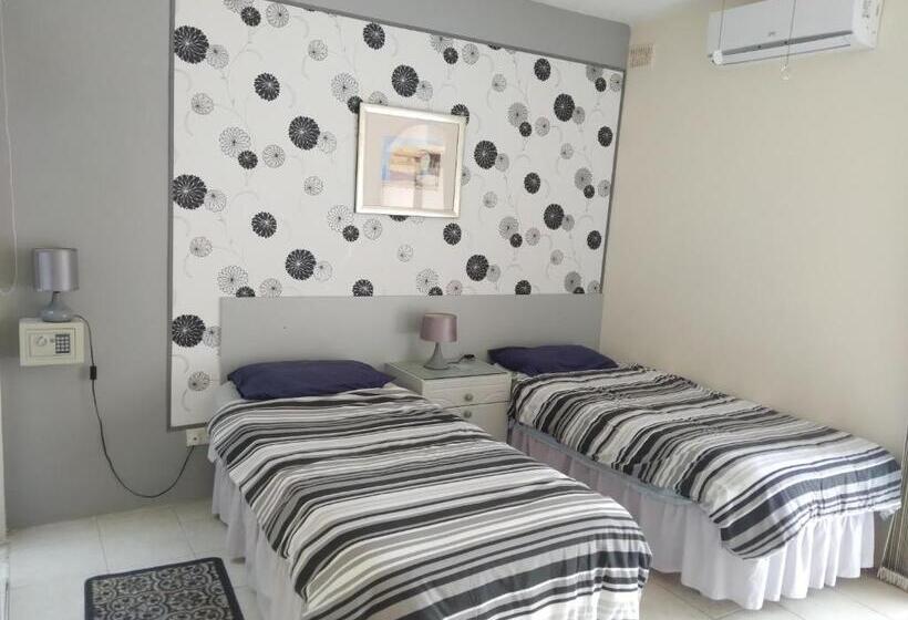 اتاق استاندارد با بالکن, Seafront Akwador